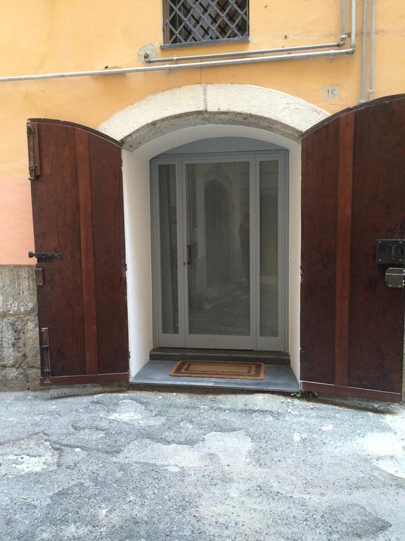 Antico Vicolo Apartment Salerno Exterior photo